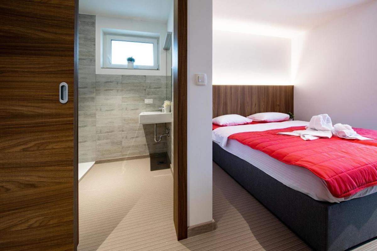 Gostilna Pugelj Otel Novo Mesto Dış mekan fotoğraf