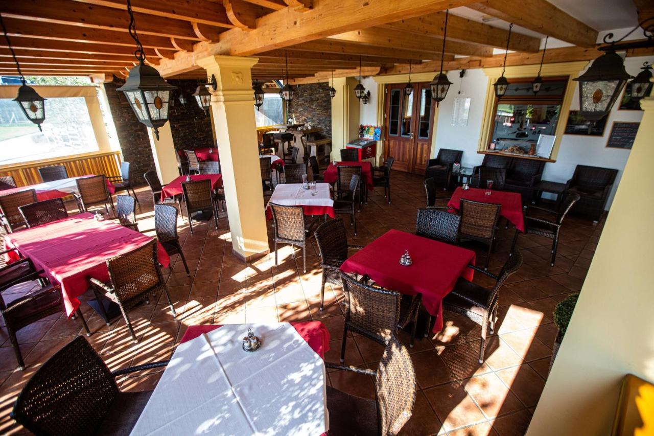 Gostilna Pugelj Otel Novo Mesto Dış mekan fotoğraf